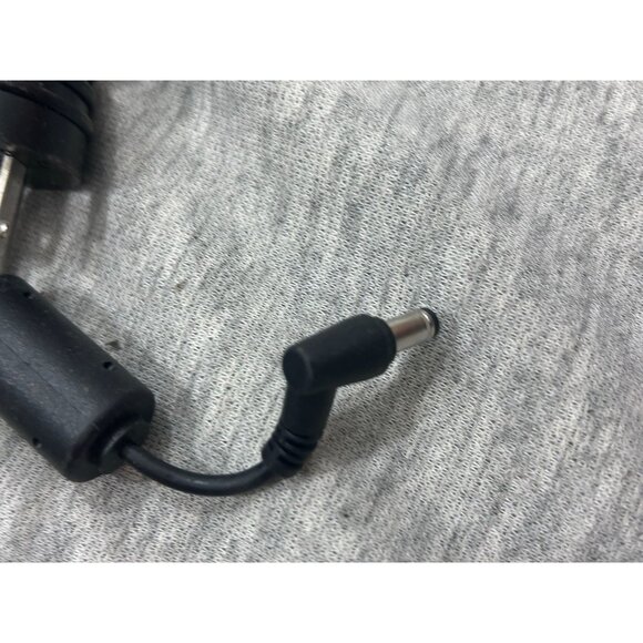 Genuine FSP FSP065-DBBM1 AC/DC Power Supply Adapter 19V 3.42A 65W OEM - Picture 6 of 9